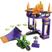LEGO CITY PROVOCAREA DE CASCADORII PE RAMPA CU SARITURA PRIN COS 60359 VIVLEGO60359