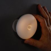 Lampa de veghe inteligenta cu senzor de miscare, comunicare wireless cu smartphone, temporizator, Reer NightGuide SmartLight 52460