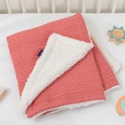 Paturica Lux Sherpa pentru bebelusi 75 x 100 cm Pink Clevamama 3482 SUPclvm_3482