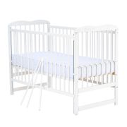 Qmini - Patut din lemn Agata 120x60 cm, Cu laterala culisanta, Din lemn de pin, Stabil si rezistent, Inaltime saltea reglabila pe 3 nivele, Laterala cu 3 bete detasabile, EN716-1, EN716-2, Alb + Saltea 10 cm BYNQMAGA10CM03AL
