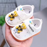 Pantofiori albi pentru baietei - Ursulet AMJY123-2-p31
