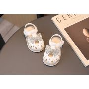 Sandale albe pentru fetite - fundita cu strasuri (marime disponibila: 9-12 luni (marimea 20 incaltaminte)) mda-12-2-c6.9-12 luni (marimea 20 incaltaminte)