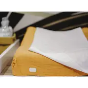 Husa Salteluta de infasat cu prosop detasabil Beaba Sofalange Honey ERFB920402