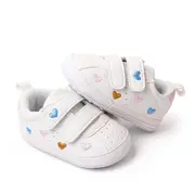 Adidasi albi cu inimioare colorate brodate (marime disponibila: 6-9 luni (marimea 19 incaltaminte)) mdbl2312-1-sa26.6-9 luni (marimea 19 incaltaminte)