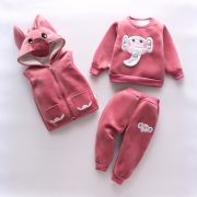 Costum imblanit din catifea - elefantel (marime disponibila: 3 ani) adoctsc46.3 ani