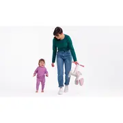Lionelo - Bicicleta fara pedale Villy, Cu 4 roti, Din spuma EVA si TPR, Stabila, Manere moi, antiderapante, 12- 36 luni, Sustine pana la 30 kg, Certificata EN 71-1:2014, EN 71-2:2011, EN 71-3:2019, Bej BYNLOE-VILLY_ BEIGE_LATTE
