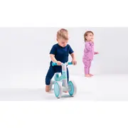 Lionelo - Bicicleta fara pedale Villy, Cu 4 roti, Din spuma EVA si TPR, Stabila, Manere moi, antiderapante, 12- 36 luni, Sustine pana la 30 kg, Certificata EN 71-1:2014, EN 71-2:2011, EN 71-3:2019, Bej BYNLOE-VILLY_ BEIGE_LATTE
