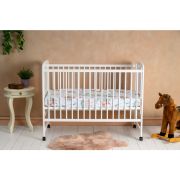 Qmini - Patut din lemn Timmi Elephant 120x60 cm, Din lemn de pin si mdf, Stabil si rezistent, Inaltime saltea reglabila pe 3 nivele, Laterala cu 3 bete detasabile, EN716-1, EN716-2, Alb + Saltea 10 cm BYNQMTIME10CM01AL
