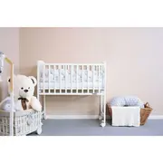 Patut din lemn certificat FSC cu laterala culisanta, Cu roti, 90x40 cm, Mateo, Conform cu standardele de siguranta EN 716-1:2008, EN 716-2:2008, New Baby, White BYN51057