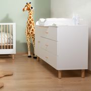 Comoda Childhome Wonder White 137x75x93 cm cu masa de infasat ERFCH-KO4DWW