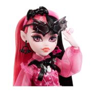MONSTER HIGH PAPUSA DRACULAURA CU ANIMALUT SI ACCESORII VIVMTHHK51