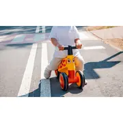 Lionelo - Bicicleta fara pedale, Sammy, Cu 4 roti, Din spuma EVA, Stabila, Manere moi, antiderapante, 12- 36 luni, Greutate maxima suportata 25 kg, Certificata EN 71-1:2014, EN 71-2:2011, EN 71-3:2019, Galben BYNLOE-SAMMY_YELLOW_HONEY