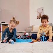 Set majorette creatix logistic freight ship cu nava, camion si macara hubs212050039