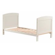 Patut din lemn Lory transformabil pentru bebe si junior, 120x60 cm, Din lemn de pin si mdf, Cu sina speciala pentru dentitie, Stabil si rezistent, Suport pentru saltea reglabil, FreeON, White BYN49157