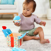 Set jucarii bebe in cutie cadou din lemn - okemd30731