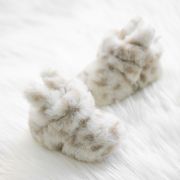 Botosei albi din blanita - animal print (marime disponibila: 6-9 luni (marimea 19 incaltaminte)) lizy1703-nw11.6-9 luni (marimea 19 incaltaminte)