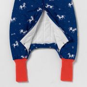 Sac de dormit cu picioruse si talpa antiderapanta Horses 70 cm + manseta 1.0 Tog BBXCJ750-10FN