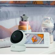 Lionelo - Videofon Babyline 8.3, Cu termometru, Cu melodii, Comunicare in 2 sensuri, Rotire 360 grade, Alb BYNLOC-BABYLINE_8.3_WHITE