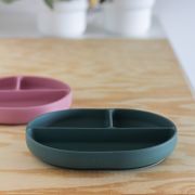 Petite&Mars - Farfurie compartimentata Take&Match, Ovala, Cu ventuza si 3 compartimente, Silicon, Fara BPA, 630 ml, 6 luni+, Verde BYN717817