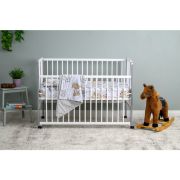 Patut din lemn bebe, 120x60 cm, Cu laterala culisanta, Din lemn de pin si mdf, Stabil si rezistent, Inaltime saltea reglabila pe 3 nivele, Laterala cu 3 bete detasabile, EN716-1, EN716-2, Alb, Qmini, Maya BYNQMMAY03AL