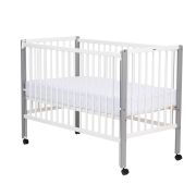 Patut din lemn bebe, 120x60 cm, Cu laterala culisanta, Din lemn de pin si mdf, Stabil si rezistent, Inaltime saltea reglabila pe 3 nivele, Laterala cu 3 bete detasabile, EN716-1, EN716-2, Alb, Qmini, Maya BYNQMMAY03AL