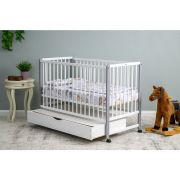 Patut din lemn bebe, 120x60 cm, Cu sertar cu capac, Din lemn de pin si mdf, Stabil si rezistent, Inaltime saltea reglabila pe 3 nivele, Laterala cu 3 bete detasabile, EN716-1, EN716-2, Alb, Qmini, Maya + Saltea 10 cm BYNQMMAY10CM02AL