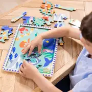 Puzzle educativ din lemn, cu rotite dintate, oceanul, 8 piese, pentru copii 3 ani+, melissa&doug 31003 - okemd31003