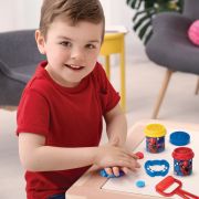 GALETUSA CU 4 BORCANASE DE PLASTILINA SI ACCESORII DE MODELAT SPIDERMAN VIV1045-03603