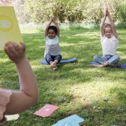 Joc de petrecere - Yoga cu animale TSG28488