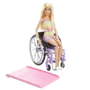 BARBIE PAPUSA BARBIE BLONDA IN SCAUN CU ROTILE VIVMTHJT13