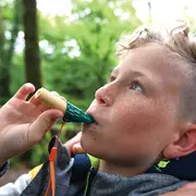 Lupa si fluier din bambus, set de jucarie pentru copii HAPE