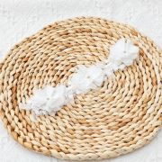 Bentita eleganta pentru bebeluse cu floricele si danteluta MBMB5026-be1