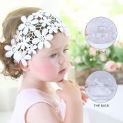 Bentita tip boneta cu floricele crosetate MBMB3325-be1