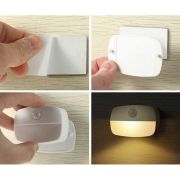 Lampa LED wireless cu senzor de miscare, alimentata cu baterii, 4.4 x 6.5 x 1.8 cm Iso Trade MY6853 BBJMY6853_Initiala