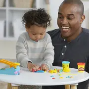 PLAY-DOH STARTERS FABRICA DE DISTRACTIE VIVF8805