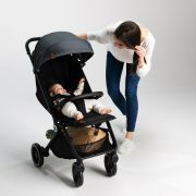 Carucior sport, Lionelo, Cloe, Cu accesorii, Cadru din aluminiu, Pana la 22 kg, Usor, Pliere compacta pentru avion, cu o singura mana, Ideal pentru toate tipurile de suprafete, 6 luni+, Black Onyx BYNLO-CLOE_BLACK_ONYX