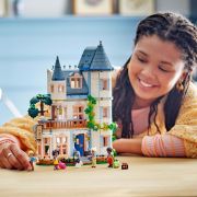 LEGO FRIENDS CASTELUL PENSIUNE 42638 VIVLEGO42638