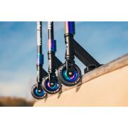 Trotineta, Lionelo, Whizz, Pentru Acrobatii, Rulmenti ABEC-9, Sistemul de compresie IHC 9, 20 - 100 kg, Conform cu standardul european de securitate EN14619, Multicolor BYNLO-WHIZZ_NEO_BLACK_CARBON_MULTICOLOR