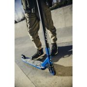 Trotineta, Lionelo, Whizz, Pentru Acrobatii, Rulmenti ABEC-9, Sistemul de compresie IHC 9, 20 - 100 kg, Conform cu standardul european de securitate EN14619, Multicolor BYNLO-WHIZZ_NEO_BLACK_CARBON_MULTICOLOR