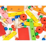 Masinuta cu blocuri din lemn, 58 elemente ecotoys mb197 edeedimb197