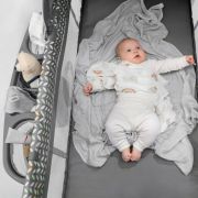 Muselina, Lionelo, Multifunctionala, Din bambus, Ideala pentru infasat, Cu proprietati antibacteriene, antifungice si antialergice, Lavabila la masina de spalat, 120x120 cm, Bej BYNLO-BAMBOO_SWADDLE_BEIGE_SAND