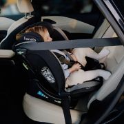 Scaun auto, Lionelo, Aart i-Size, Cu spatar inclinabil in 4 pozitii, Cu tetiera reglabila in 13 pozitii, 0-36 Kg, 40-150 cm, Cu centura siguranta in 3 puncte, Conform cu ECE R129/03, Gri BYNLO-AART_I-SIZE_GREY_GRAPHITE