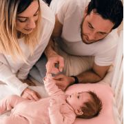 Perna bebelusi anti plagiocefalie 0-36 luni, forma ergonomica cu spuma memory, 2 huse detasabile, certificata in germania, koala perfect head maxi pink lvtk8051938140056