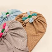 Caciulita tip turban cu floricica multicolora md23107-ct7