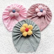 Caciulita tip turban cu model ajurat si floare aplicata mdj0034-cd