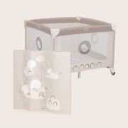 Tarc de joaca copii, Lionelo, Bonnie, Pana la 15 kg, 100 x 100 cm, Pliere compacta, Include geanta de transport, Din plasa, Cu intrare laterala cu fermoar, Cu roti, Cu salteluta din spuma, Conform cu EN12227, Bej BYNLO-BONNIE_BEIGE_SAND