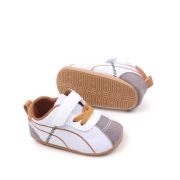 Pantofiori sport pentru bebelusi, albi cu insertii gri si maro chbxc4174-3-va5