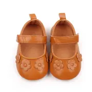 Pantofiori bebelusi maro din piele ecologica cu flori aplicate csssj3157-3-va6