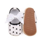 Pantofiori eleganti albi cu inimioare negre csbh3103-4-va7