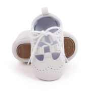 Pantofiori albi cu sireturi si model ajurat chd2806-2-va10